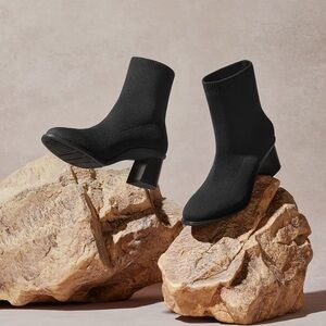 Elegant Black Ankle Boots